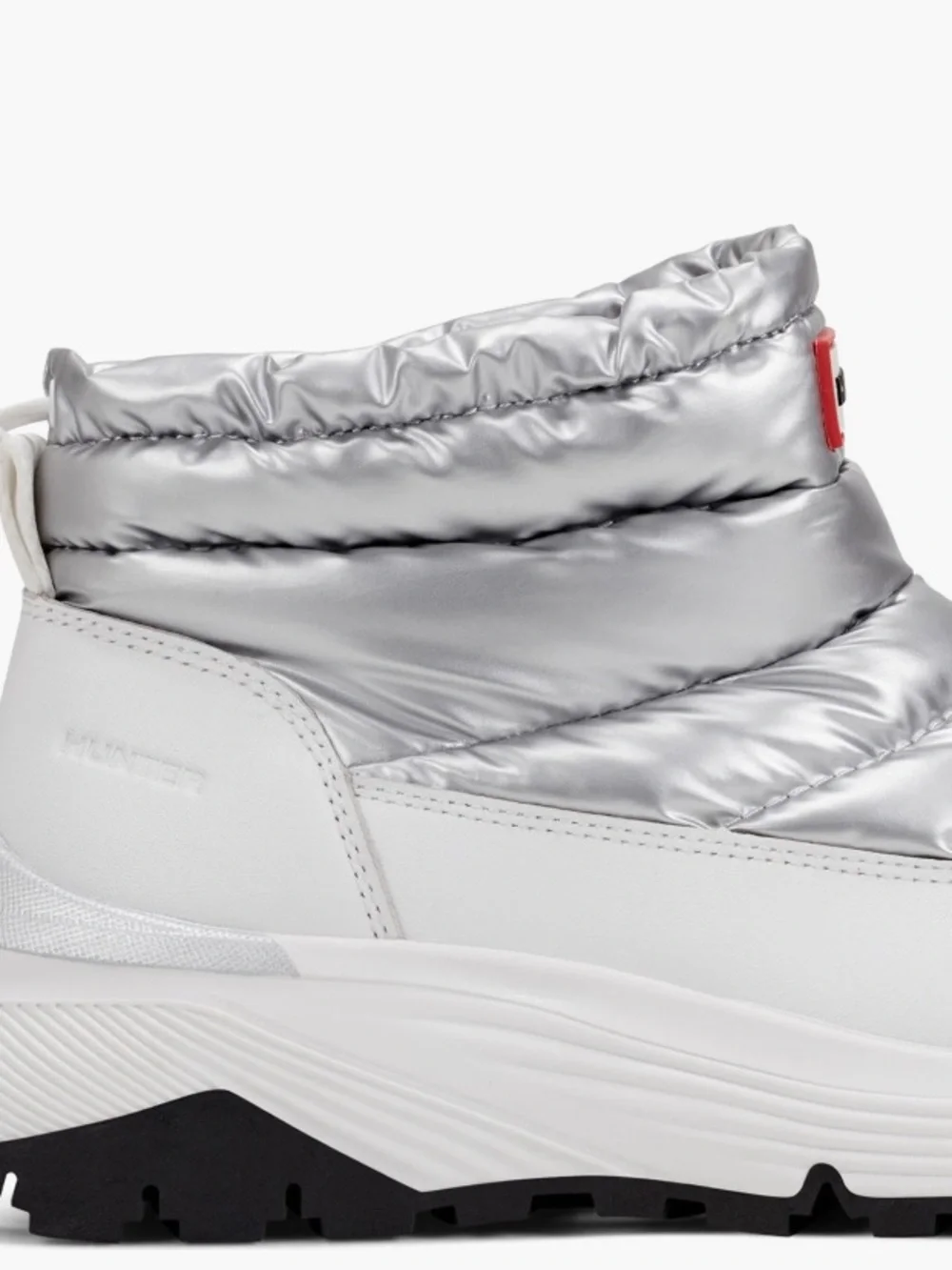 Hunter padded metallic